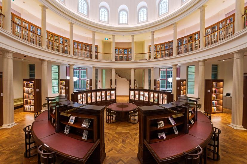 Singapore courts and library